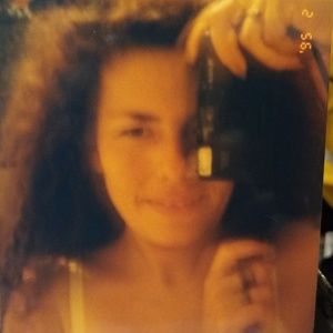 Meet your Posher, Elizabeth